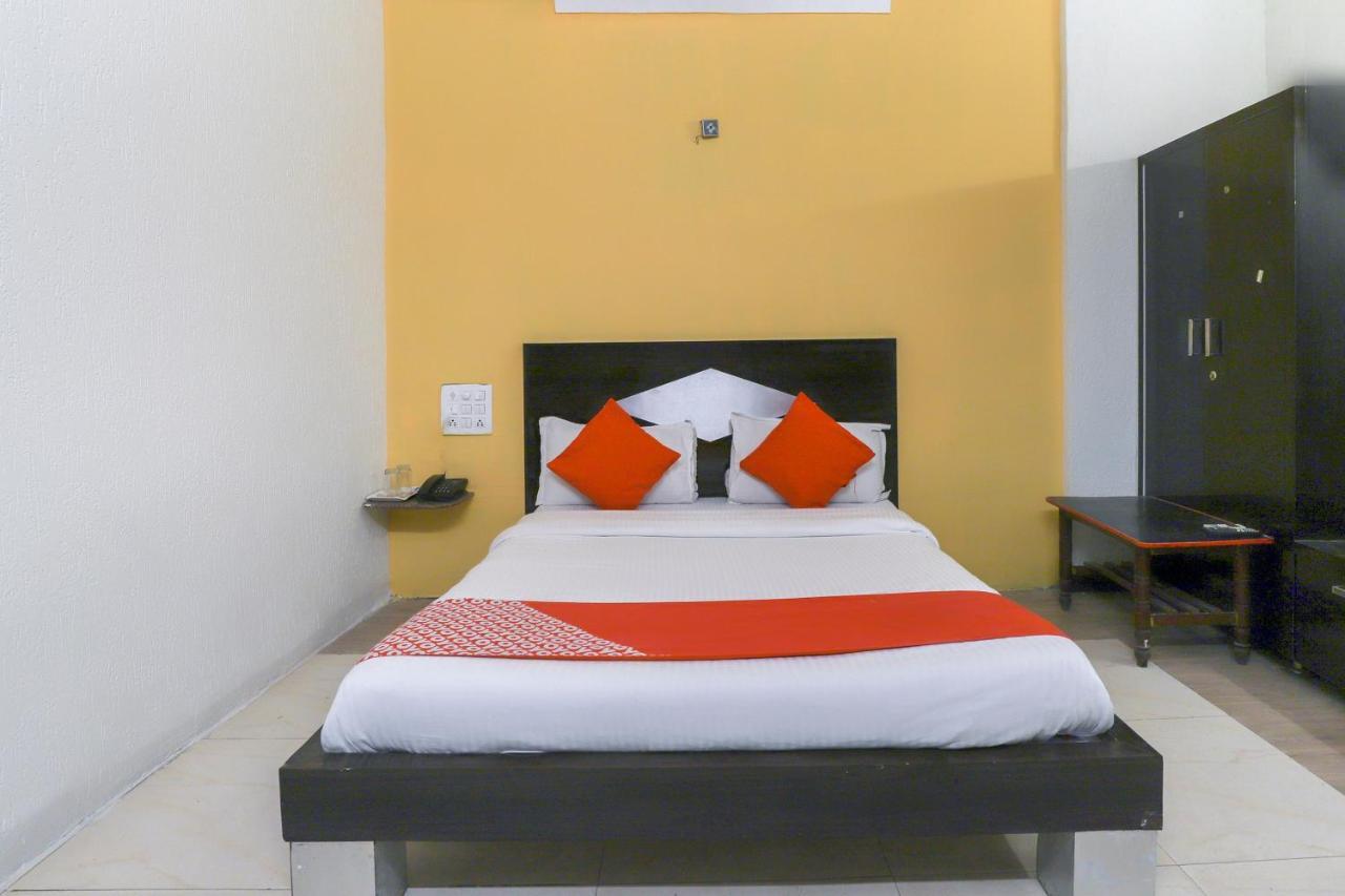 Hotel Jasmine Ahmedabad Exterior photo